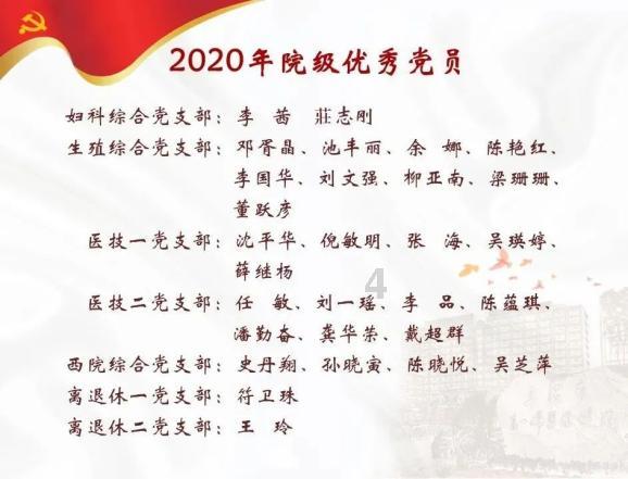 白色T恤搭黑色皮裙，时尚好看又彰显成熟的气息，你喜欢这种洋气的穿搭吗？